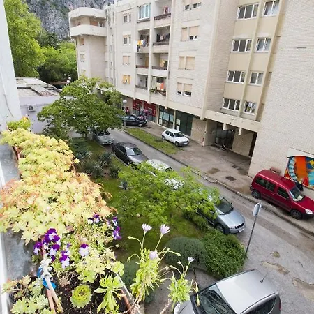 With A Parking Space - 16497 Omiš